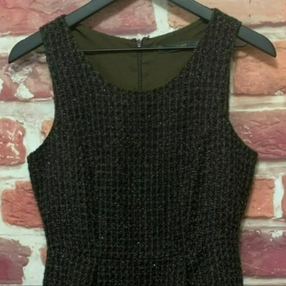 OUTBACK RED GREEN & BLACK MULTICOLOR BOUCLE SLEEVELESS PLEATED SHEATH DRESS - Picture 4 of 9